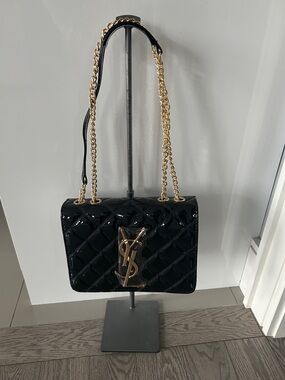 Fashion inspired shoulder black bag 🍀🩷🍀